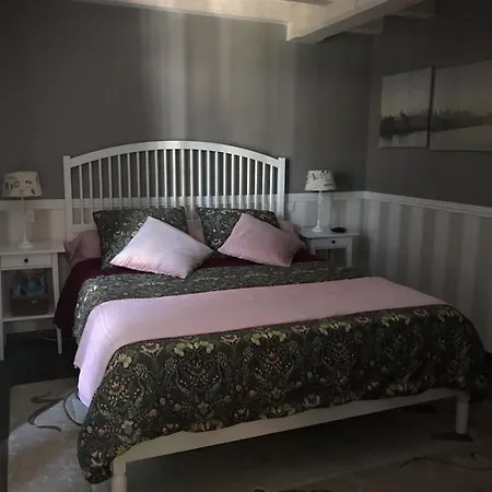 Bed and Breakfast Tess Brie-sous-Mortagne